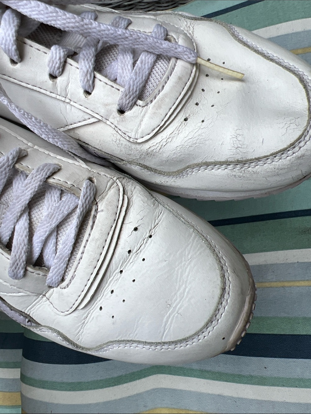 Rebook Vegan Leather Sneakers - Classic Low Top - Picture 7 of 8